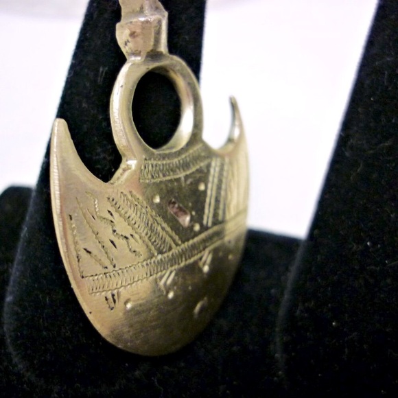 Vintage Moroccan Silver Pendant - Picture 4 of 5